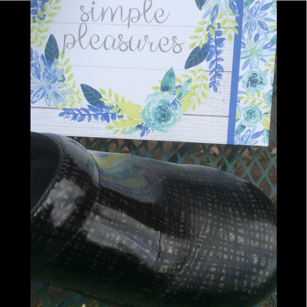 Dansko Grid Pattern Clogs Size 11 - image 7